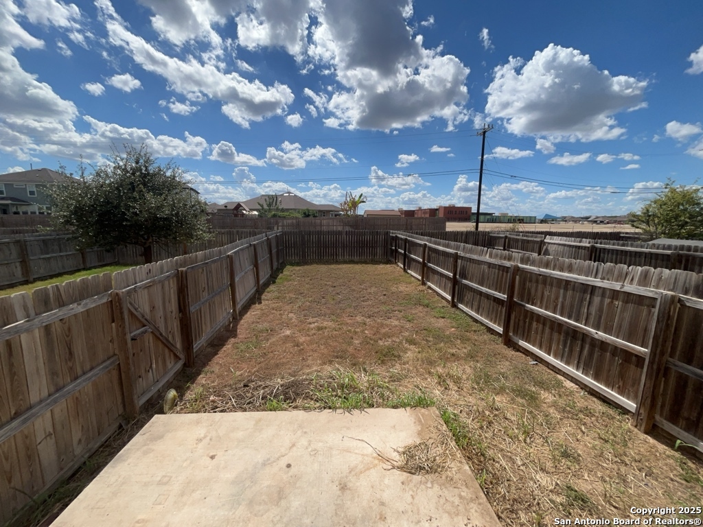 16821 Showdown Path, Unit 3 Selma, TX 78154 - Photo 30 of 37 a view of a terrace with sky view