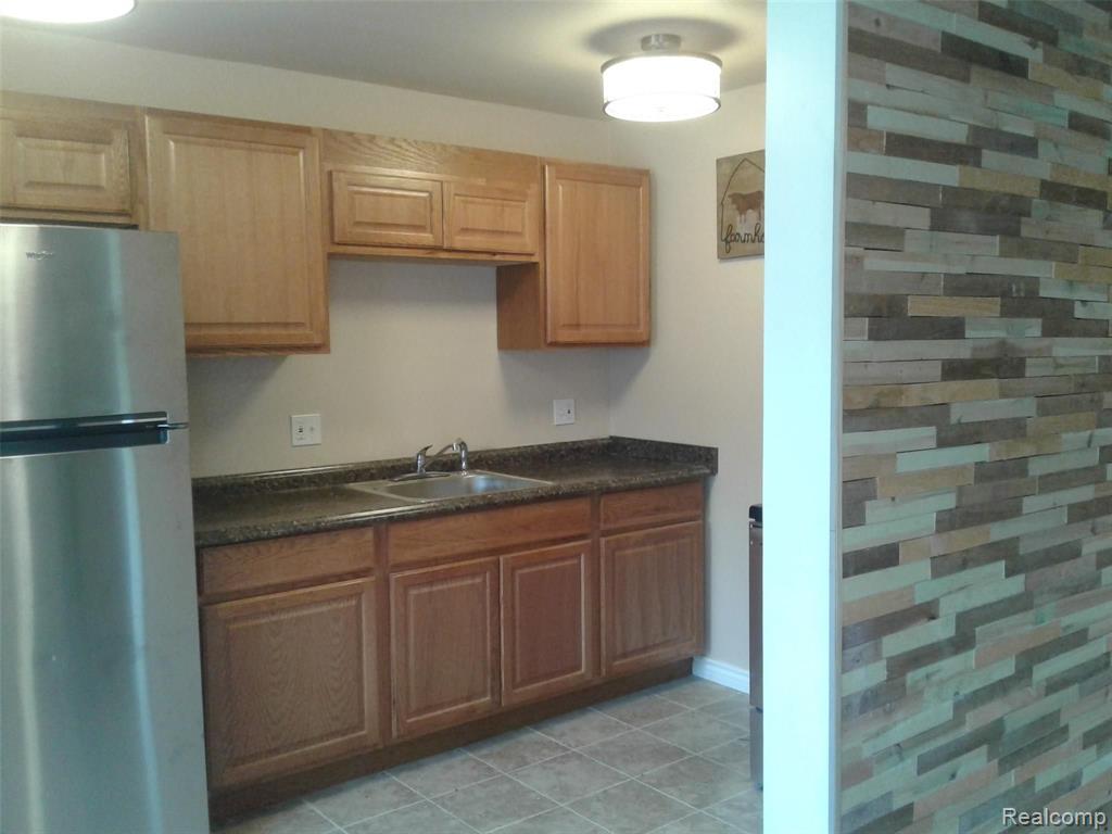 5200 23 Mile Road, Unit 4 Utica, MI 48316 - Photo 3 of 13