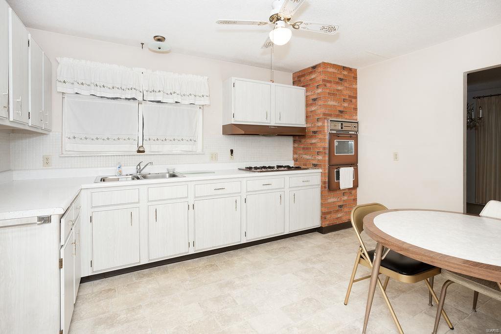 4959 Kerth Road St. Louis, MO 63128 - Photo 3 of 24 Gallery Image 3