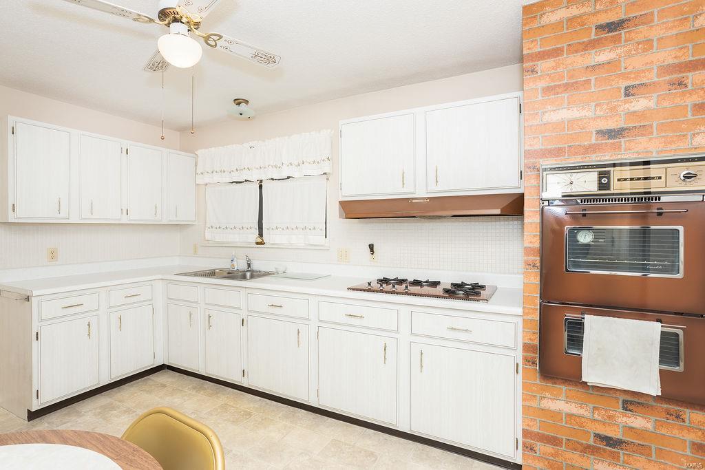 4959 Kerth Road St. Louis, MO 63128 - Photo 5 of 24 Gallery Image 5