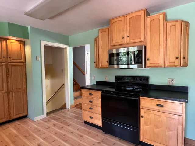 $299,000 | 277 Pearl Street, Bangor, ME 04401