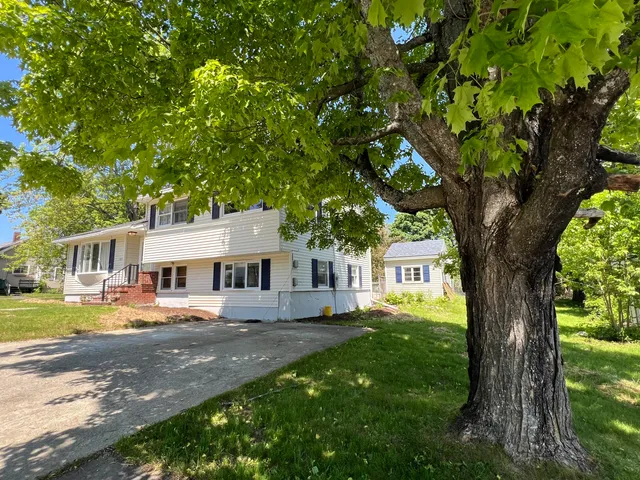 $299,000 | 277 Pearl Street, Bangor, ME 04401