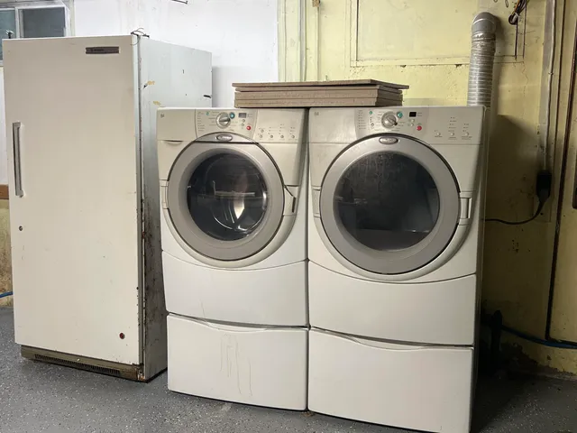 $299,000 | 277 Pearl Street, Bangor, ME 04401