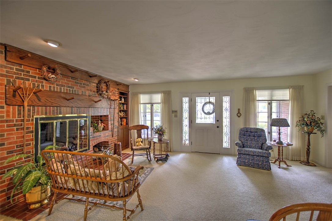 612 West Karen Drive Decatur, IL 62526 - Photo 5 of 26