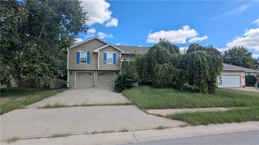 119 South Pelham Path Raymore, MO 64083 - Photo 1 of 45 Gallery Image 1