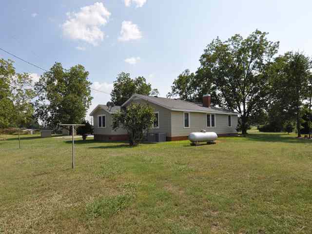 1205 Cola Hawkins Road Anderson, SC 29621 - Photo 14 of 19