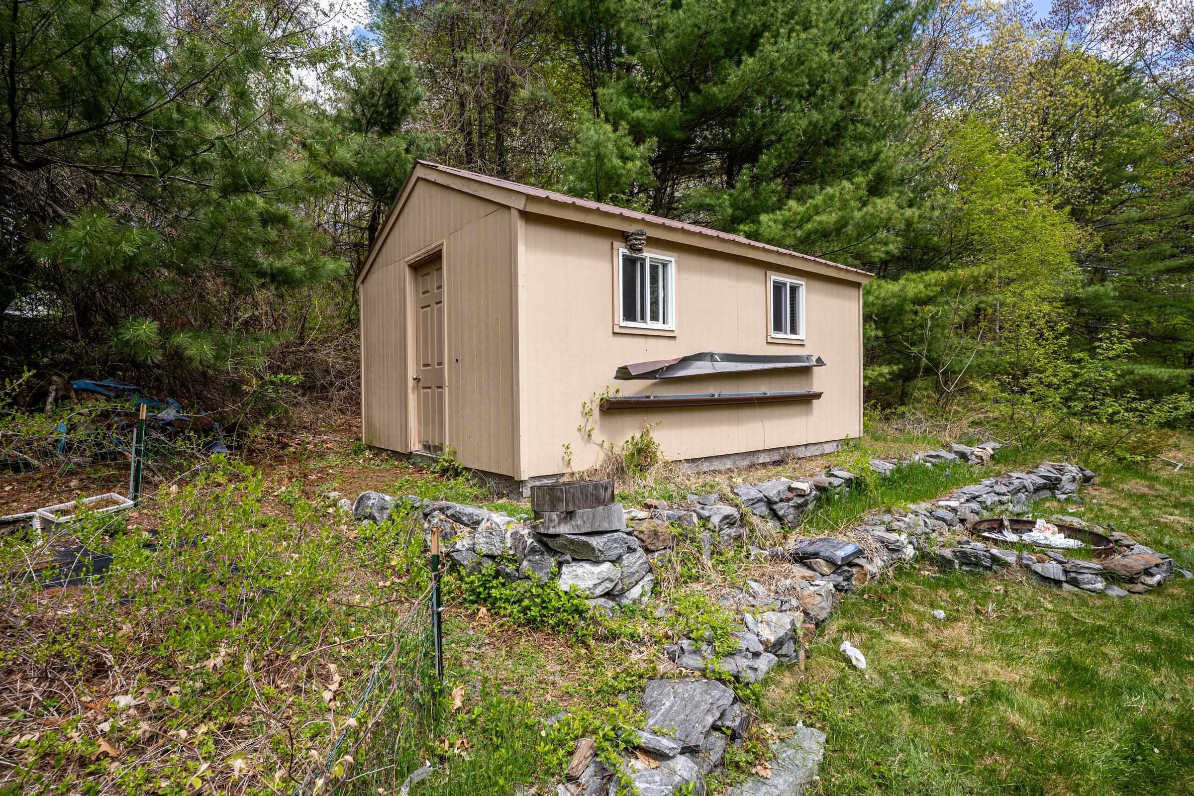 206 Hampstead Road Derry, NH 03038 - Photo 23 of 24