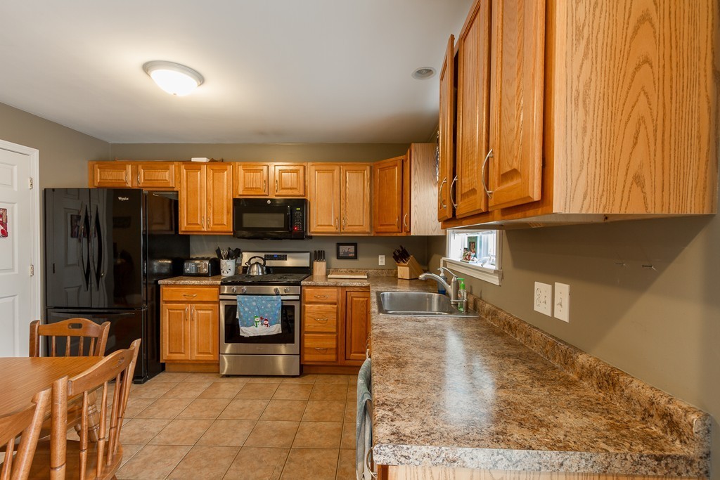 60 Orange Street, Unit 2 Fall River, MA 02720 - Photo 8 of 30 Gallery Image 8
