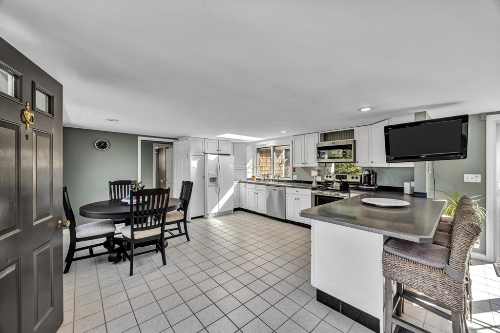 9 Sandhill Lane Orleans, MA 02653 - Photo 13 of 42