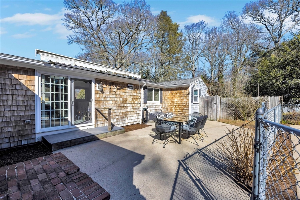 9 Sandhill Lane Orleans, MA 02653 - Photo 5 of 42