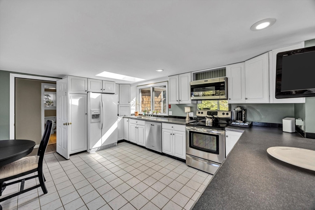 9 Sandhill Lane Orleans, MA 02653 - Photo 6 of 42