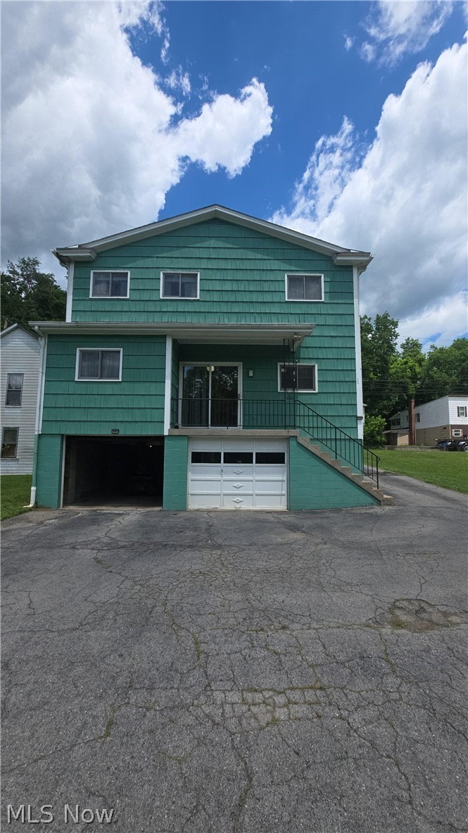 54878 National Road Bridgeport, OH 43912 - Photo 4 of 41