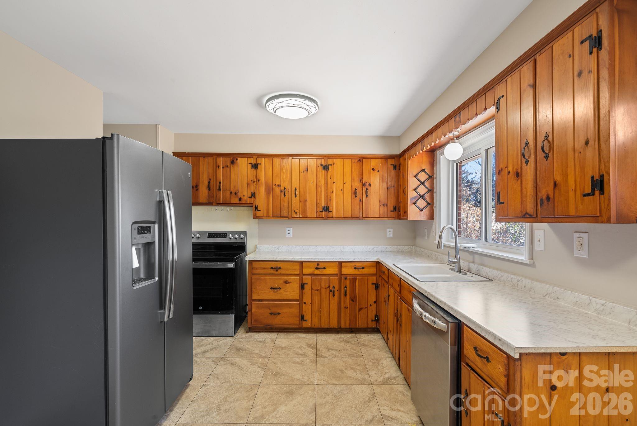 19 Browndale Road Asheville, NC 28805 - Photo 11 of 39