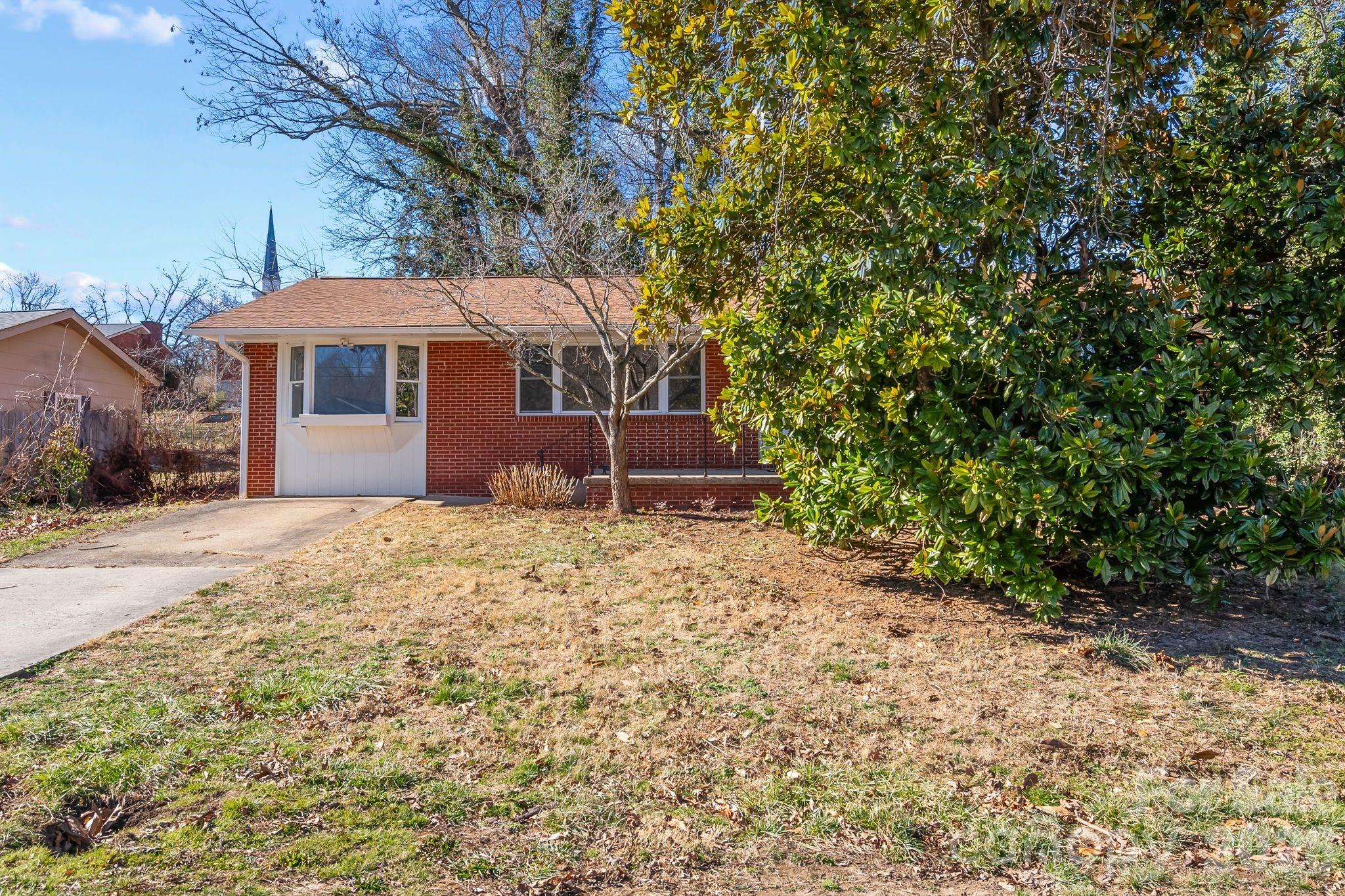 19 Browndale Road Asheville, NC 28805 - Photo 6 of 39