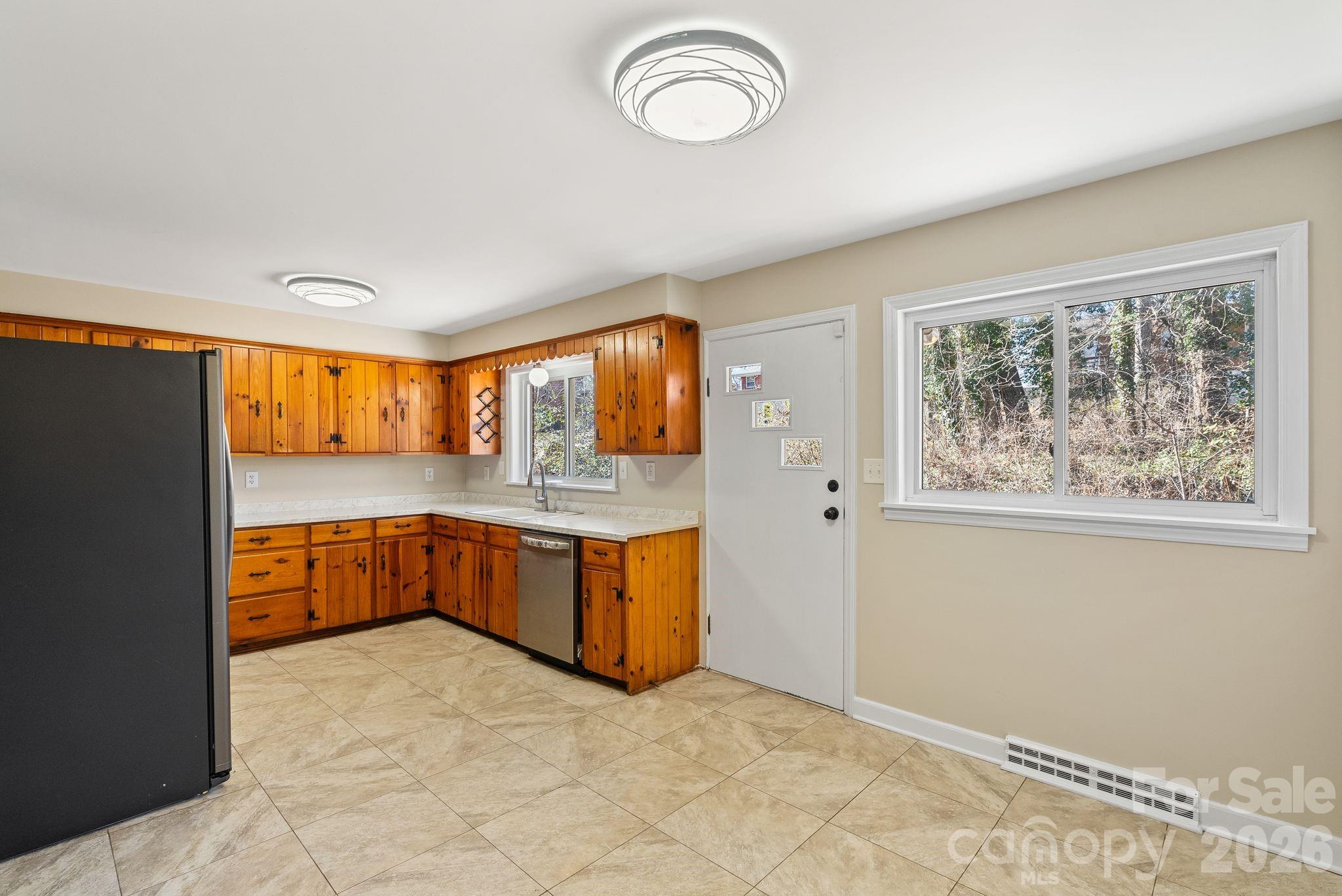 19 Browndale Road Asheville, NC 28805 - Photo 10 of 39