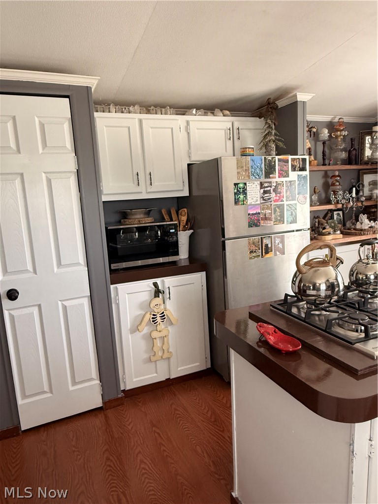 12860 Mayfield Road, Unit 42 Chardon, OH 44024 - Photo 14 of 33 Kitchen.