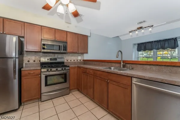 $475,000 | 205 Chatsworth Drive, Somerset, NJ 08873