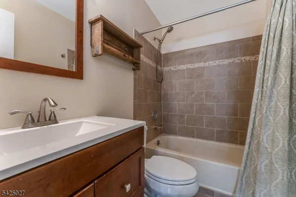 $475,000 | 205 Chatsworth Drive, Somerset, NJ 08873