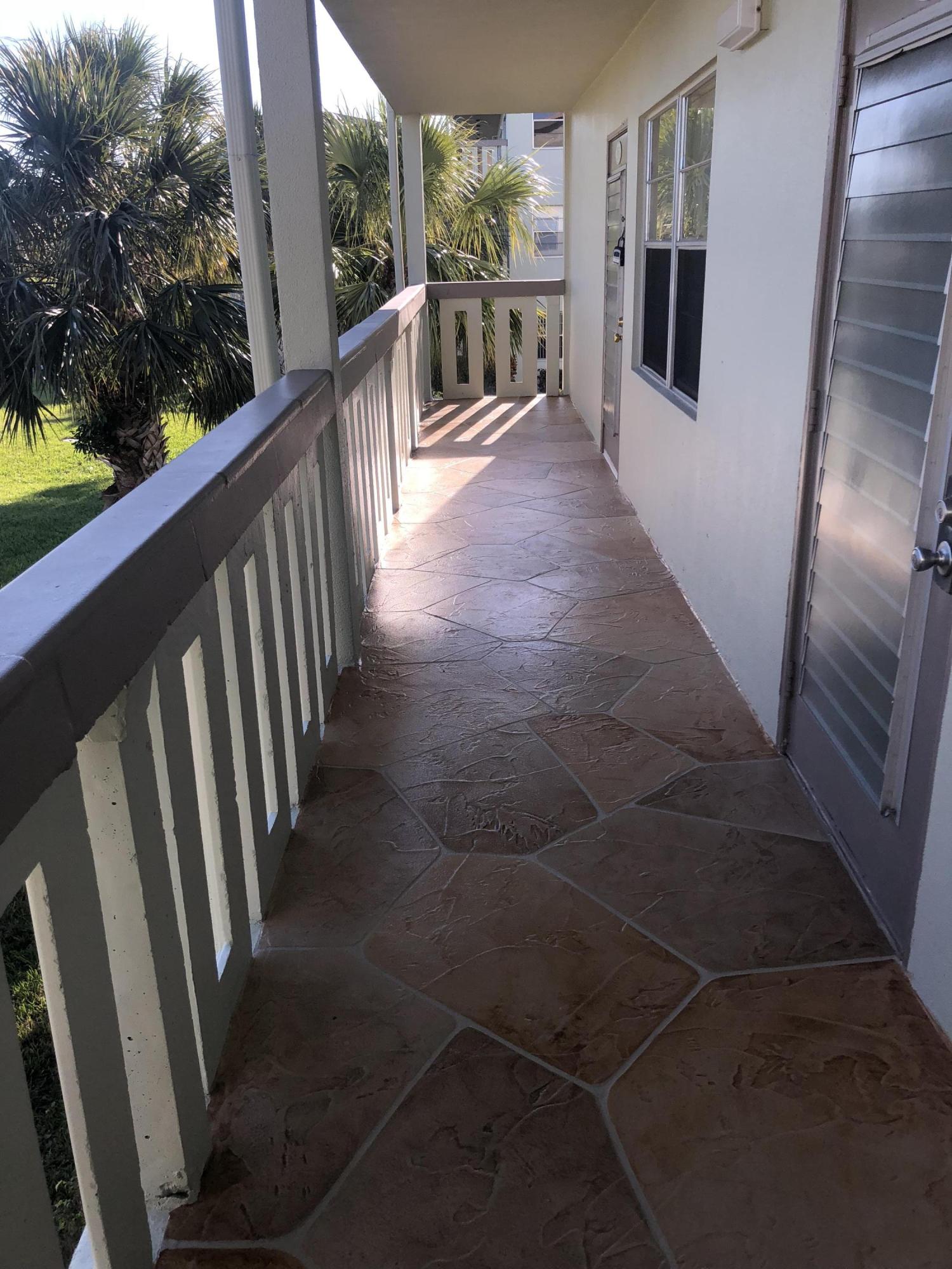 351 Dorset I Boca Raton, FL 33434 - Photo 2 of 22 IMG_0253