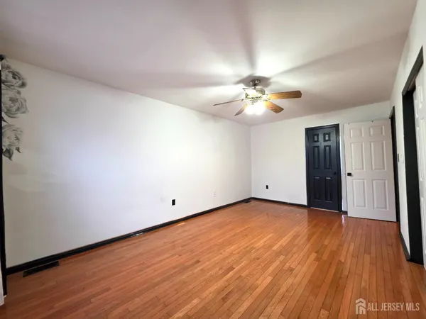 $2,600 | 86 Almond Drive, Somerset, NJ 08873