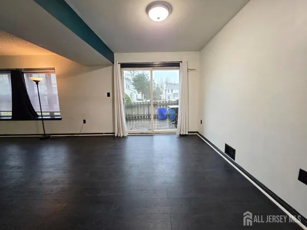 $2,600 | 86 Almond Drive, Somerset, NJ 08873