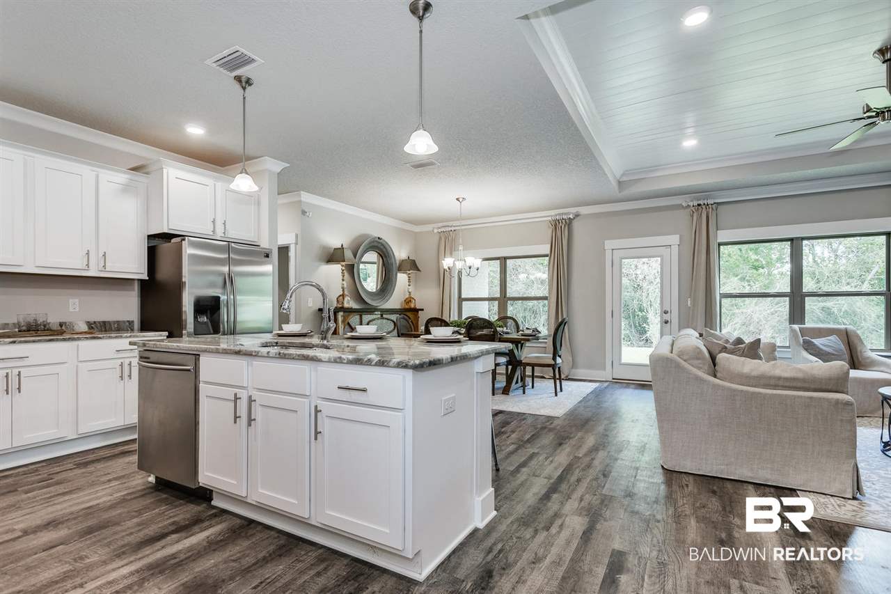 1725 South Pecan Street Foley, AL 36535 - Photo 3 of 30 Kitchen
