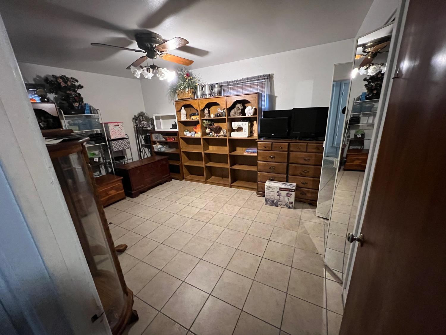 4812 46th Street Lubbock, TX 79414 - Photo 4 of 9 walk in closet