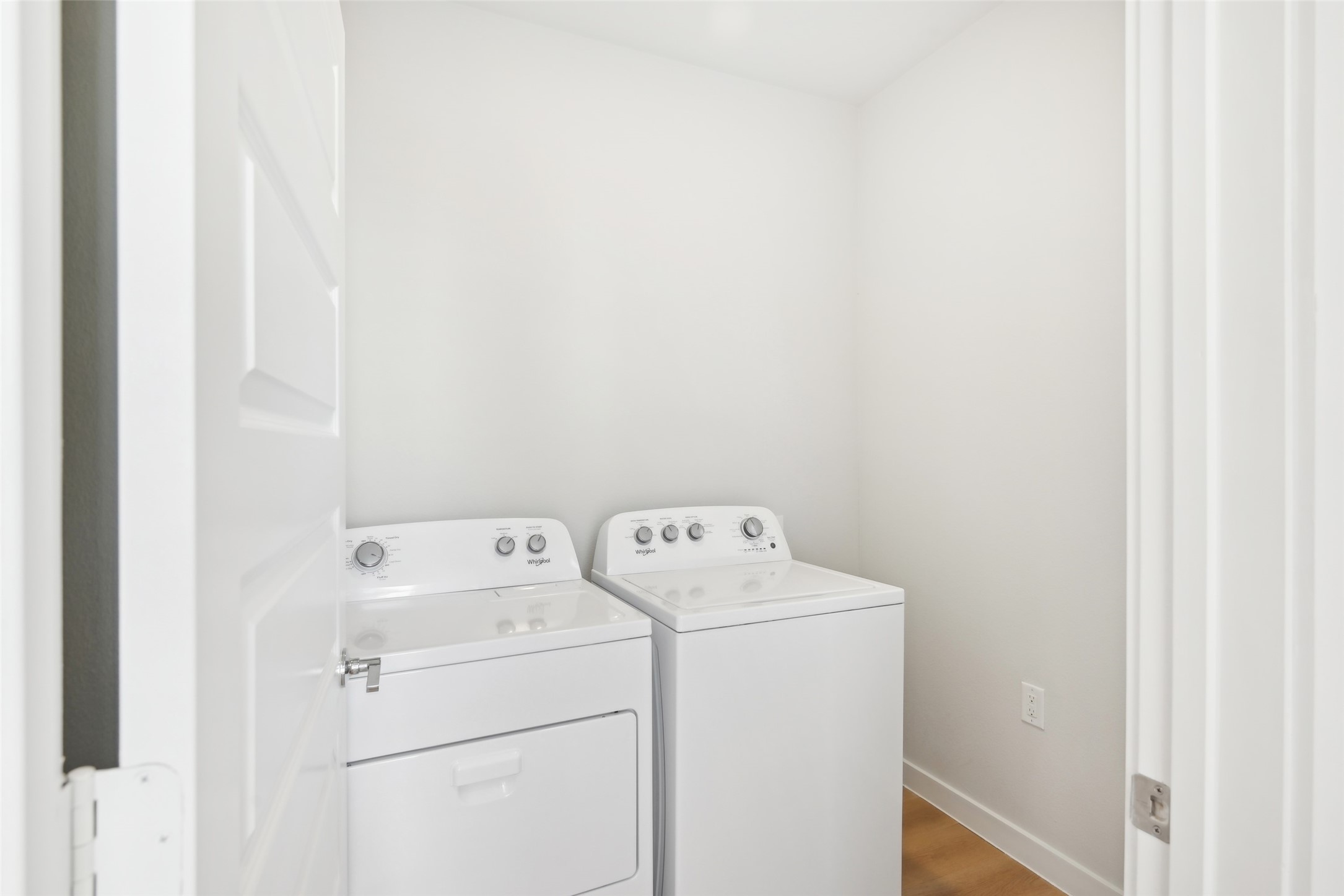 3651-322 South Custer Road McKinney, TX 75070 - Photo 13 of 31 a utility room with dryer and washer