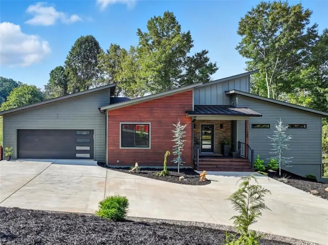 $1,190,000 | 160 Big Valley Drive, Morganton, GA 30560