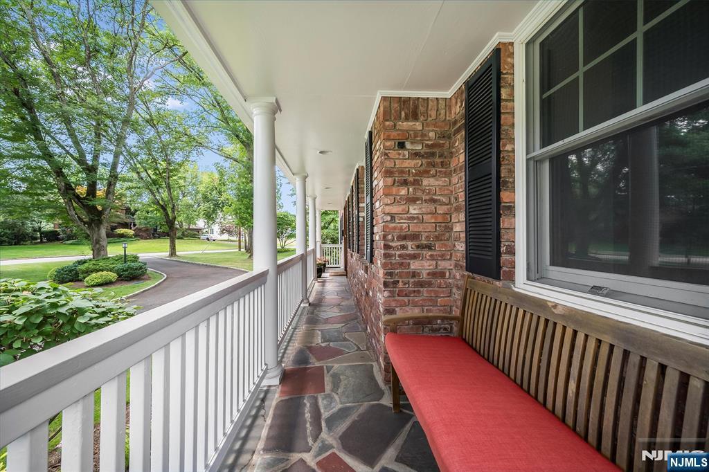 65 Plymouth Road Glen Rock, NJ 07452 - Photo 4 of 50