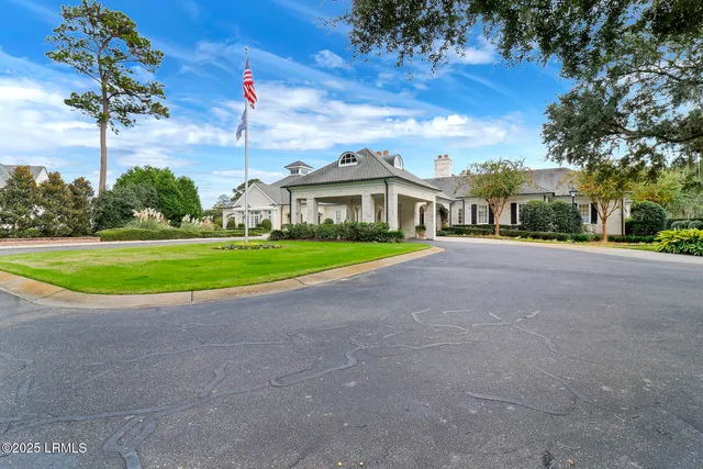 $884,000 | 45 Manchester Court, Bluffton, SC 29910