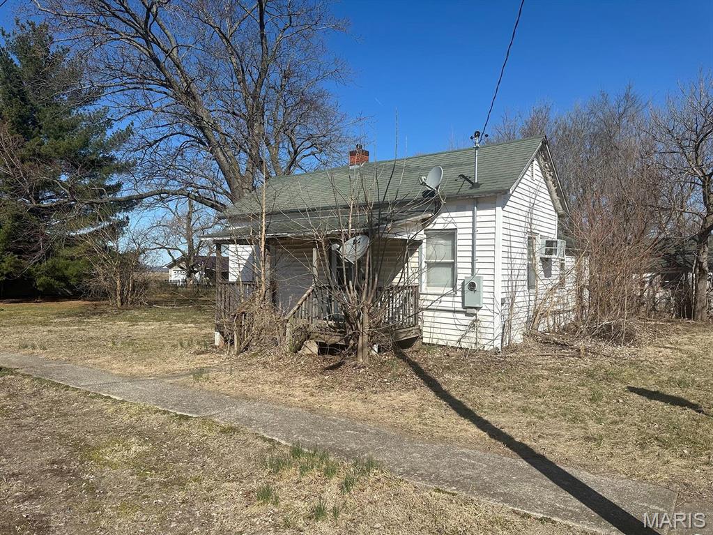 350 Locust Street Eldred, IL 62027 - Photo 3 of 7