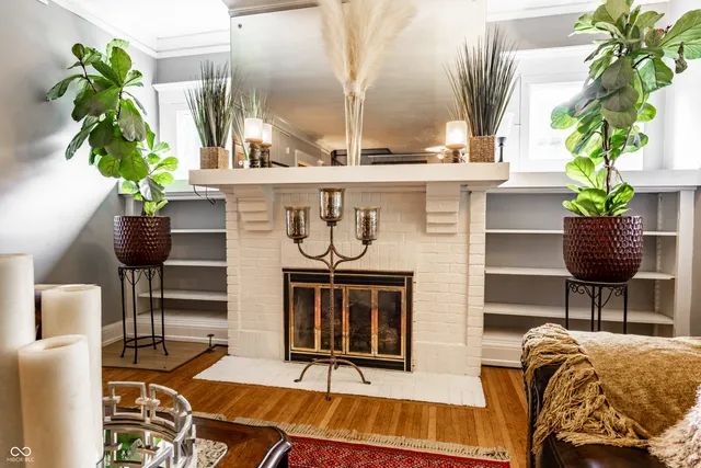 $535,000 | 675 Woodruff Pl W Drive, Indianapolis, IN 46201