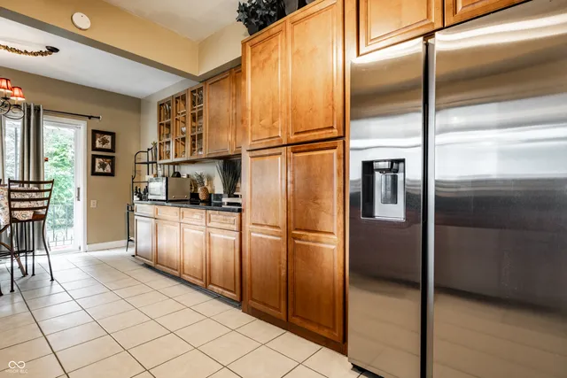 $535,000 | 675 Woodruff Pl W Drive, Indianapolis, IN 46201