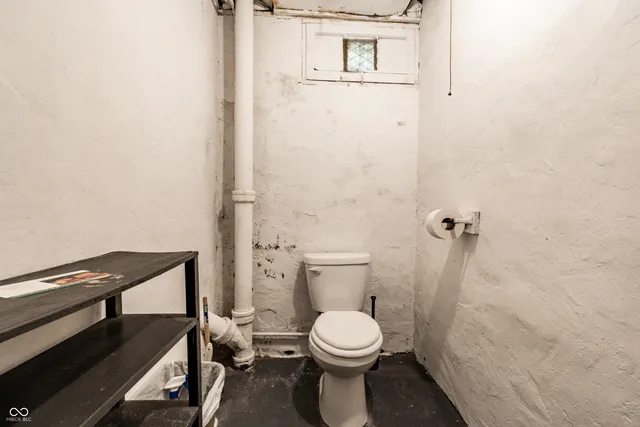 $535,000 | 675 Woodruff Pl W Drive, Indianapolis, IN 46201