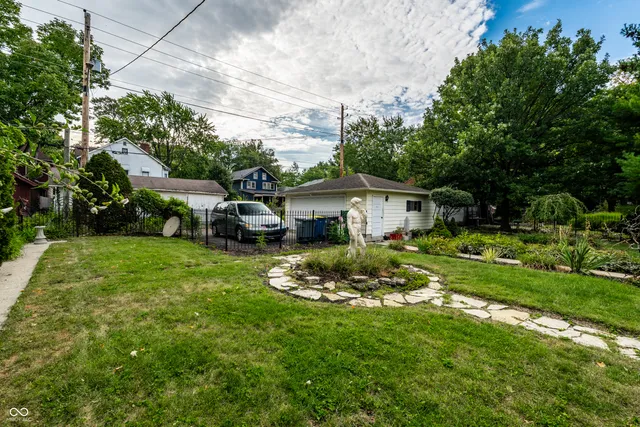 $535,000 | 675 Woodruff Pl W Drive, Indianapolis, IN 46201