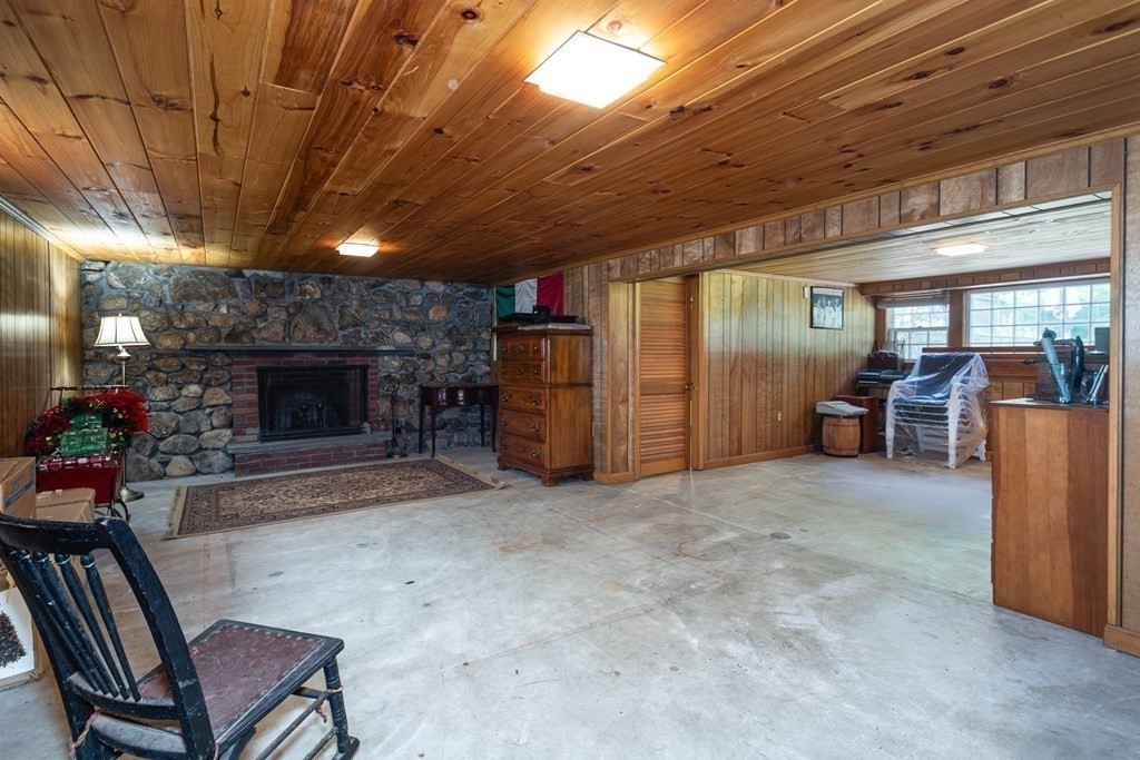 25 Valley Road Dover, MA 02030 - Photo 20 of 26 Gallery Image 20