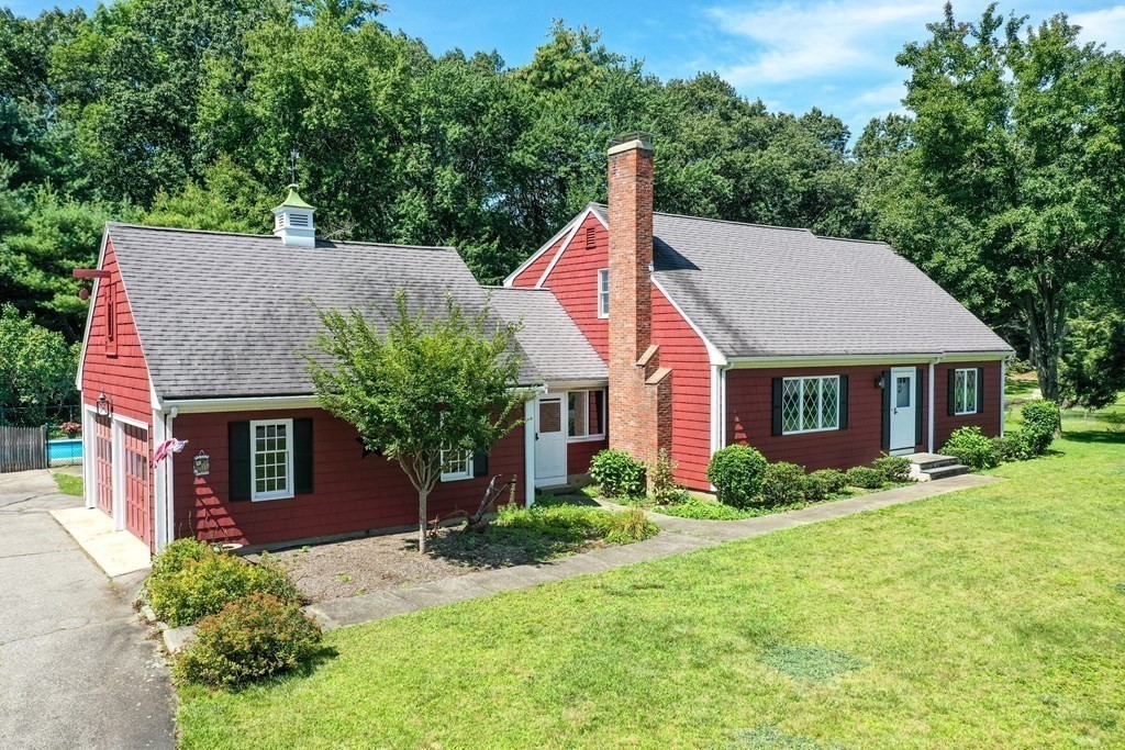 25 Valley Road Dover, MA 02030 - Photo 3 of 26 Gallery Image 3