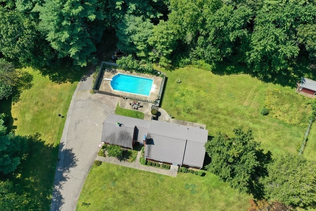 25 Valley Road Dover, MA 02030 - Photo 4 of 26 Gallery Image 4