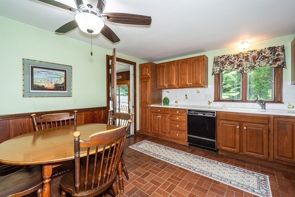 25 Valley Road Dover, MA 02030 - Photo 6 of 26 Gallery Image 6