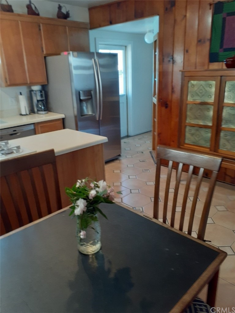 413 Ocean Avenue Seal Beach, CA 90740 - Photo 14 of 20