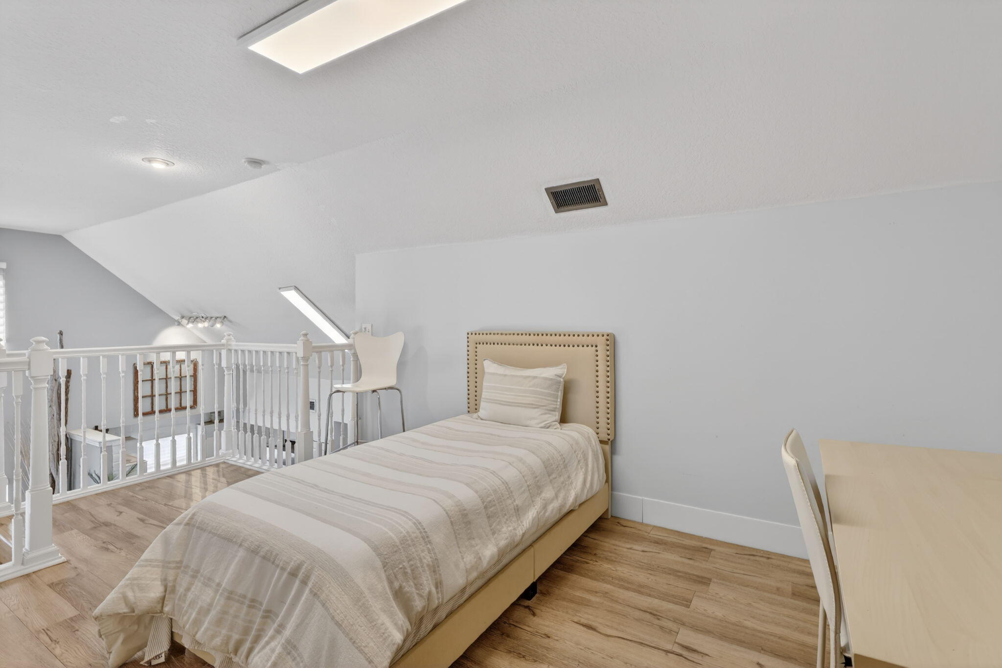 1679 Southeast Pomeroy Street, Unit 21 Stuart, FL 34997 - Photo 19 of 36 21-web-or-mls-5P1A3315