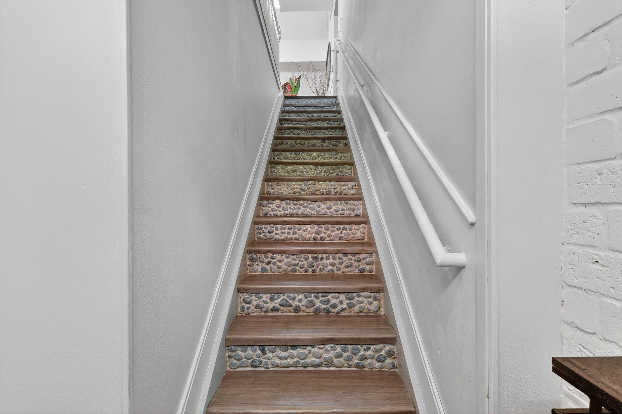 1679 Southeast Pomeroy Street, Unit 21 Stuart, FL 34997 - Photo 4 of 36 6-web-or-mls-5P1A3395