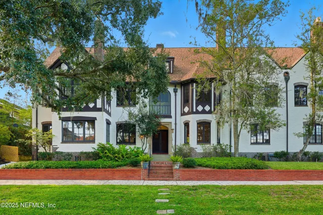 $1,950 | 3319 Pine Street, Unit 2, Jacksonville, FL 32205