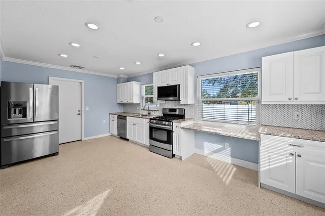 $2,650 | 7499 Oak Street Northeast, St. Petersburg, FL 33702