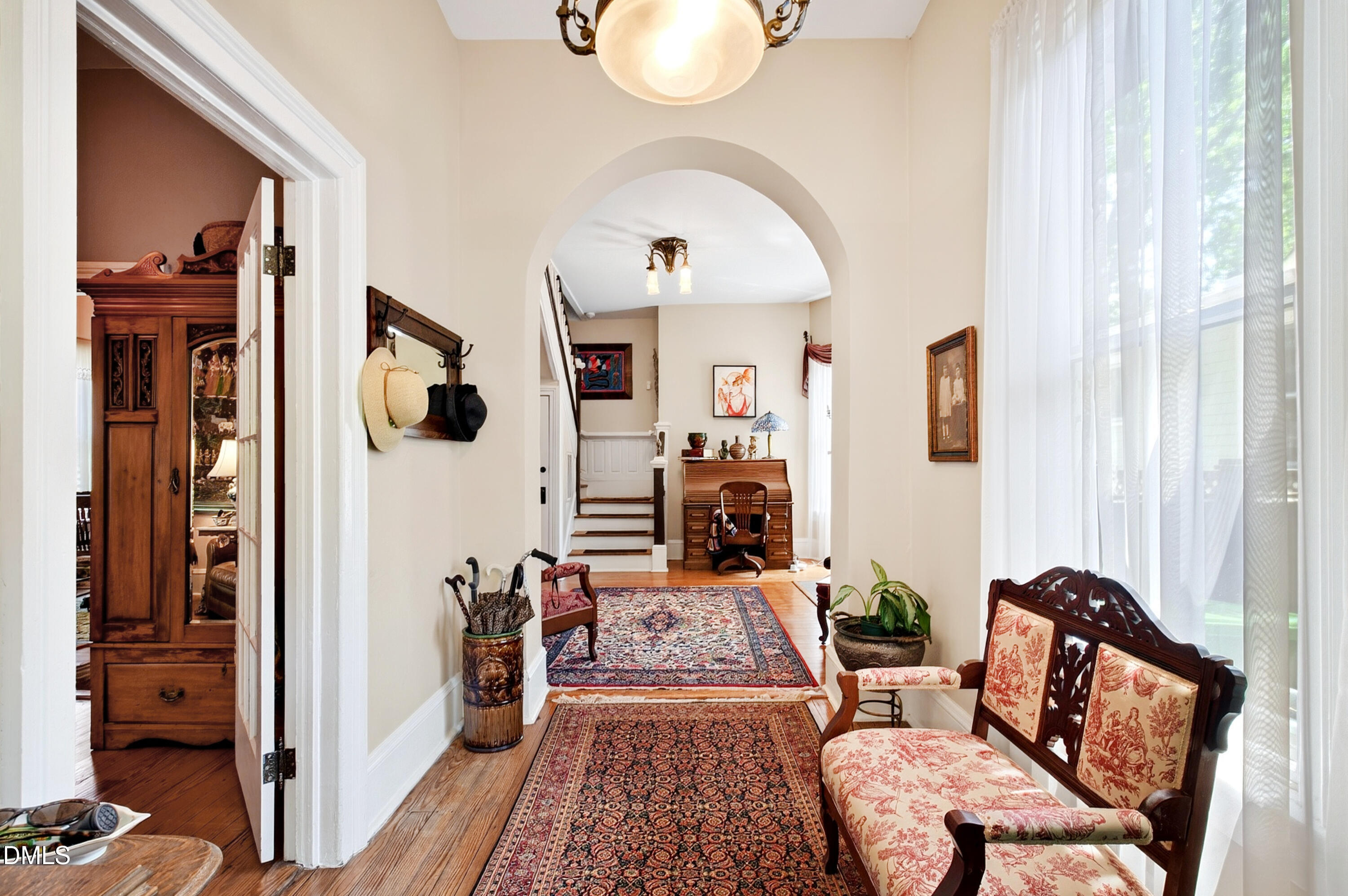 124 North Bloodworth Street Raleigh, NC 27601 - Photo 2 of 61