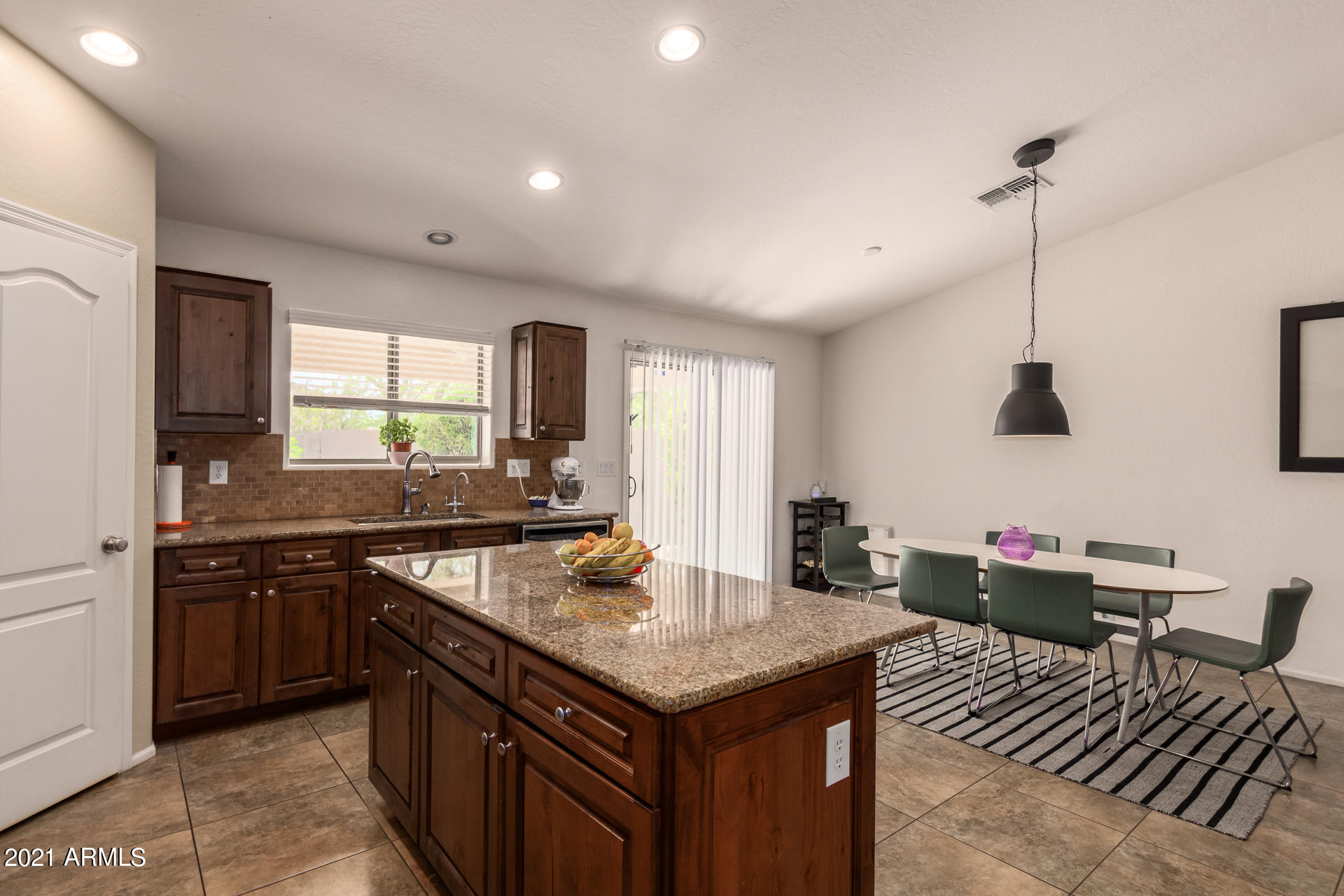 4237 East Folgers Road Phoenix, AZ 85050 - Photo 13 of 49 0015-15 - Folgers