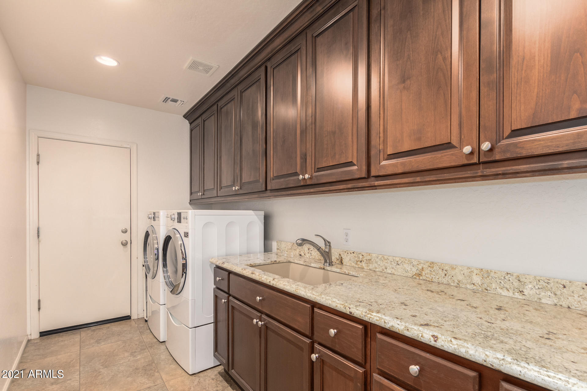 4237 East Folgers Road Phoenix, AZ 85050 - Photo 30 of 49 0031-31 - Folgers
