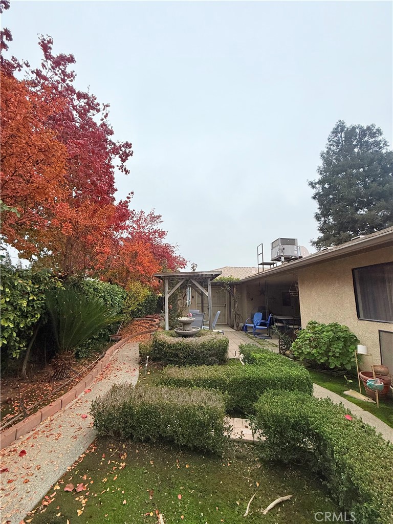 6380 North 5th Street Fresno, CA 93710 - Photo 28 of 31 a large body of water with a building in the background