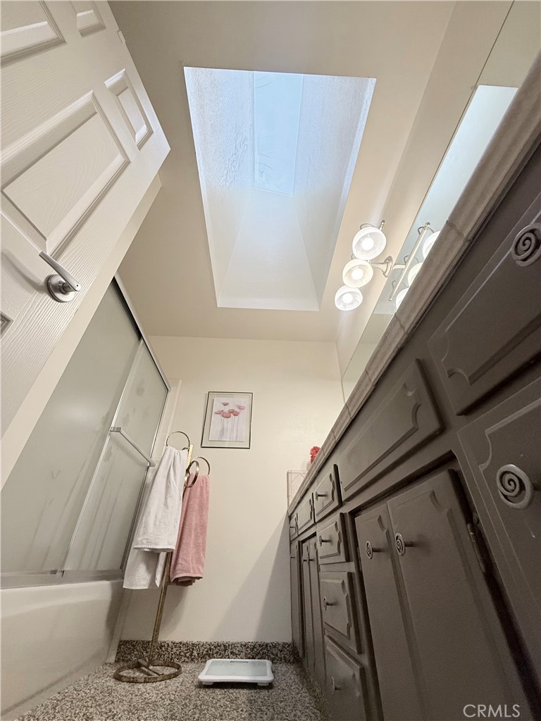 6380 North 5th Street Fresno, CA 93710 - Photo 6 of 31 a view of entryway